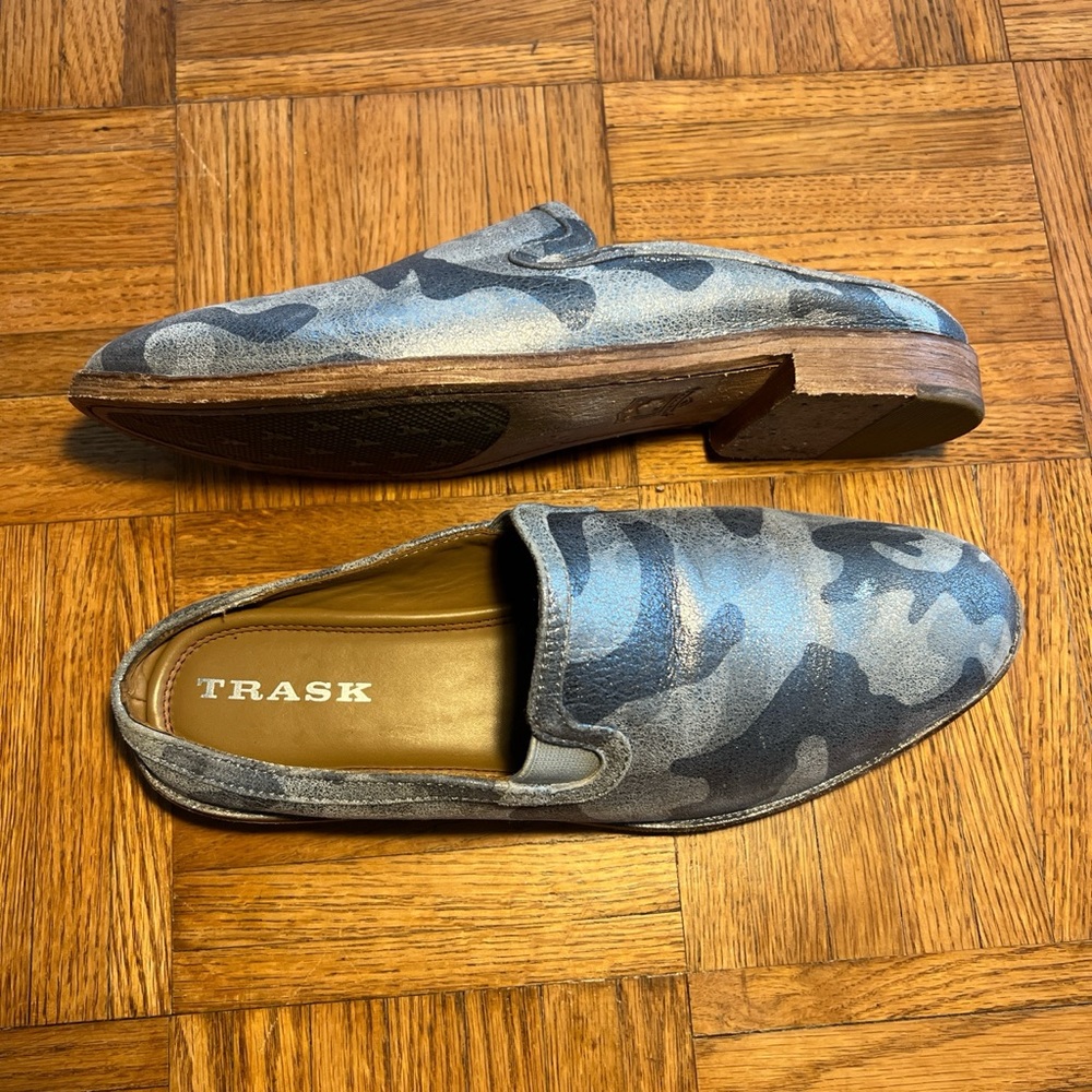 TRASK brand backless loafers in grey camo (US Women’s 8)
